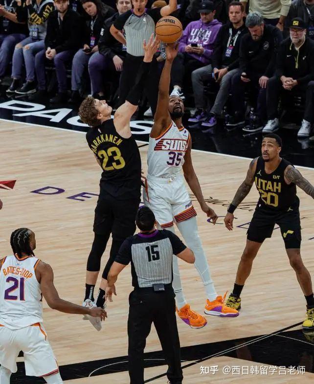 关于爵士对阵太阳，球员才华横溢鏖战场上的信息