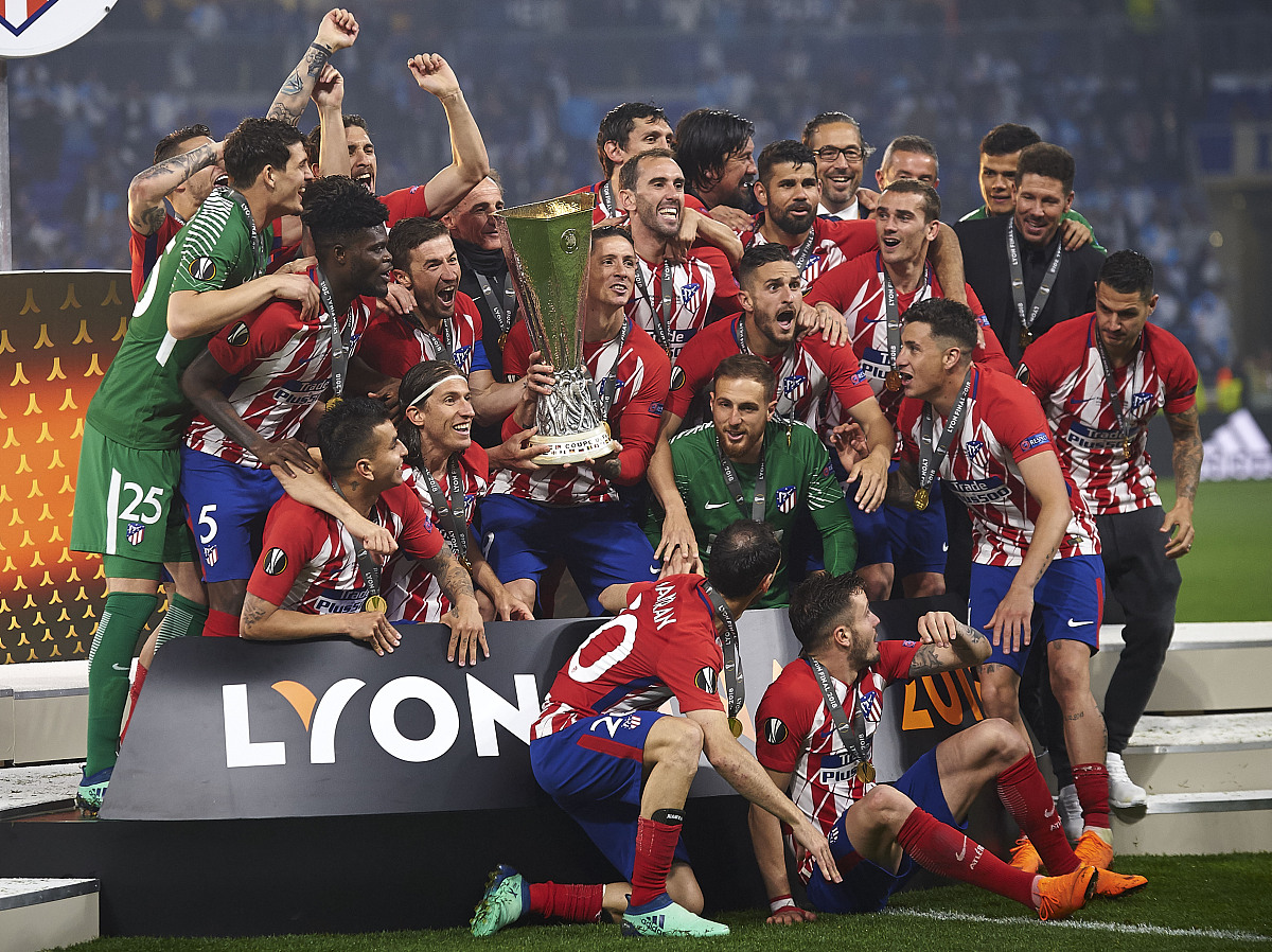 包含奥地利队力挫瑞士队，晋级欧洲杯四分之一决赛的词条