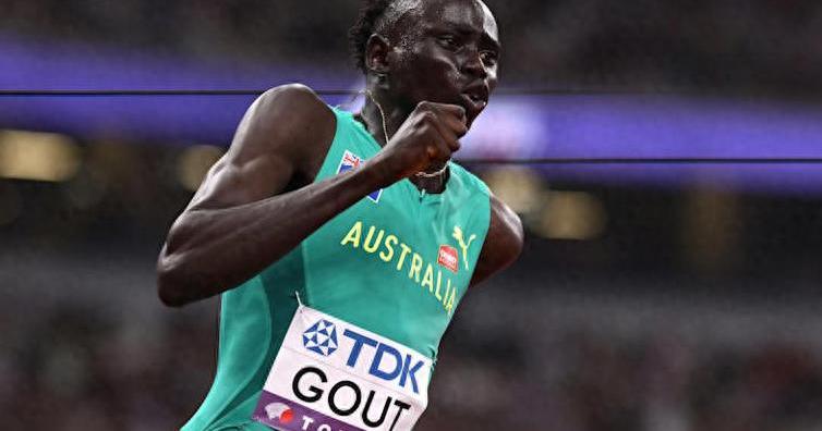 包含外国运动员惊艳登场，一举夺得短跑亚军的词条