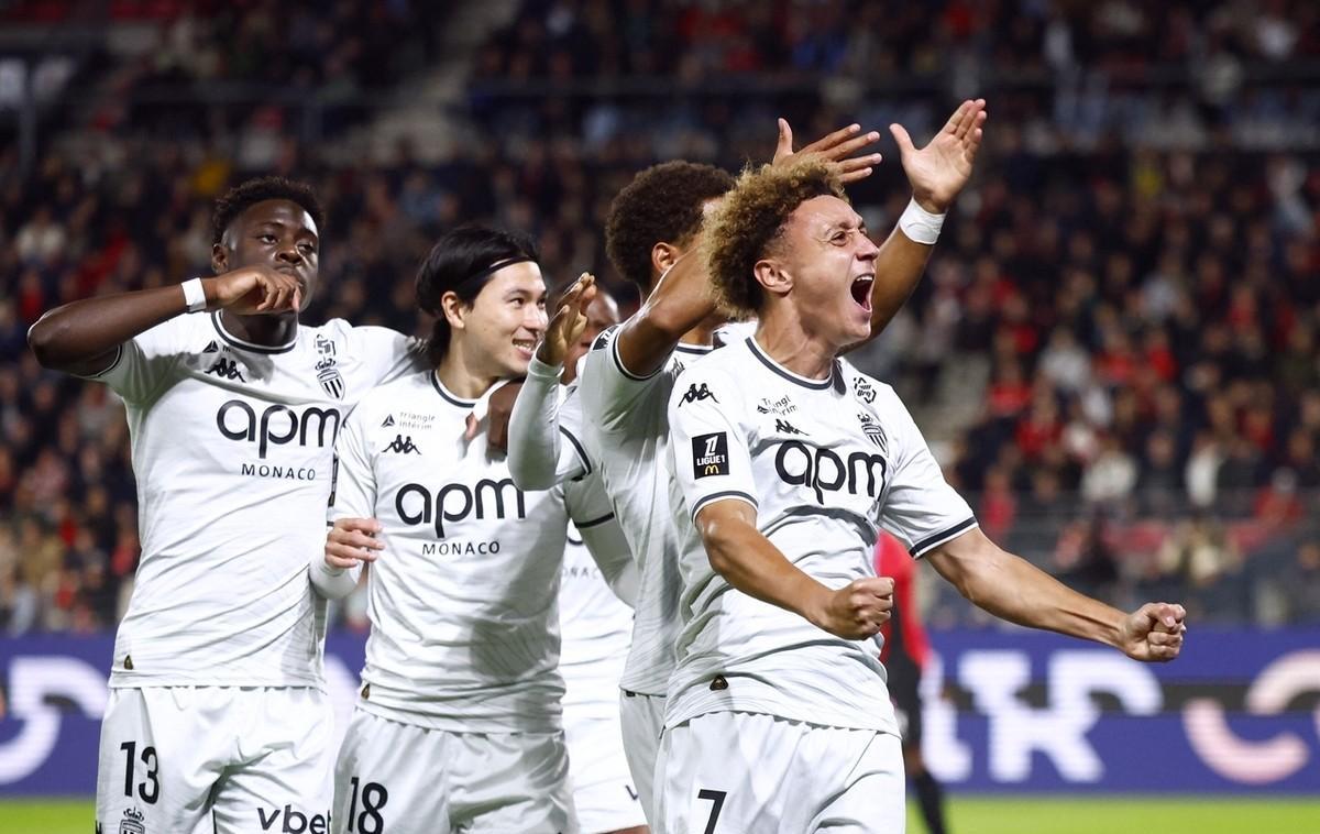 皇马大胜摩纳哥，小组第一无悬念的简单介绍