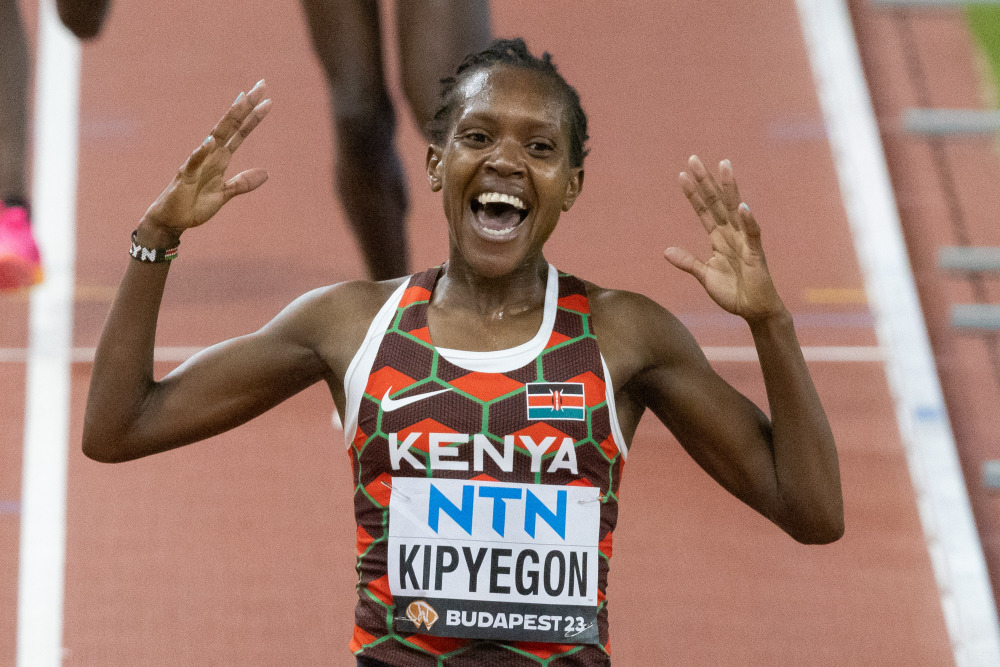 田径比赛俄罗斯选手夺得冠军