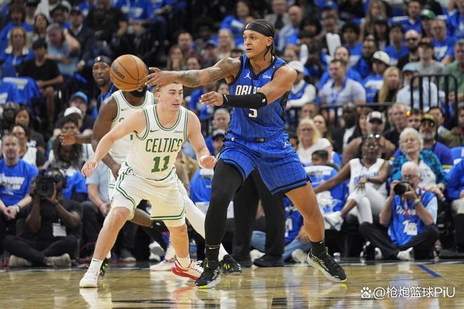 魔术球员合力获得胜利 魔术球员合力获得胜利