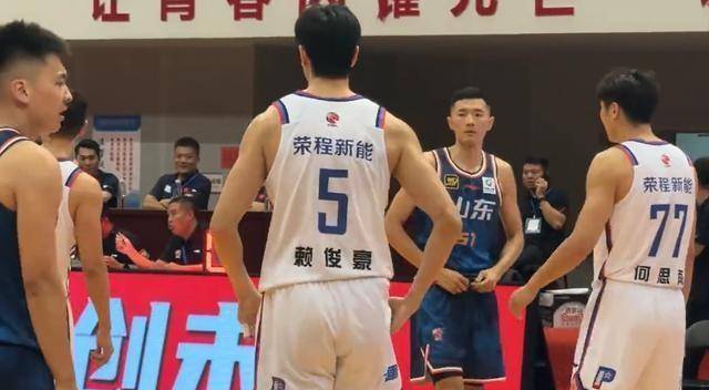 包含山东队新赛季开门红，展现出极佳状态的词条