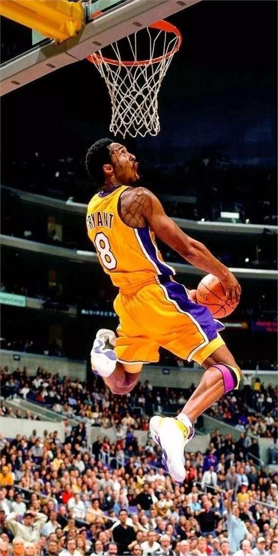 科比的绝杀神话：回顾NBA历史上5次最令人难忘的关键时刻的简单介绍