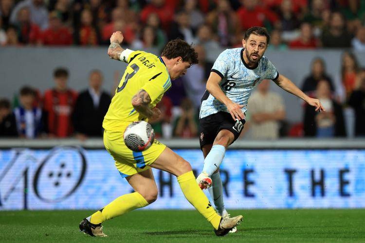 关于阿贾克斯风头无两，欧洲冠军联赛惊现黑马的信息