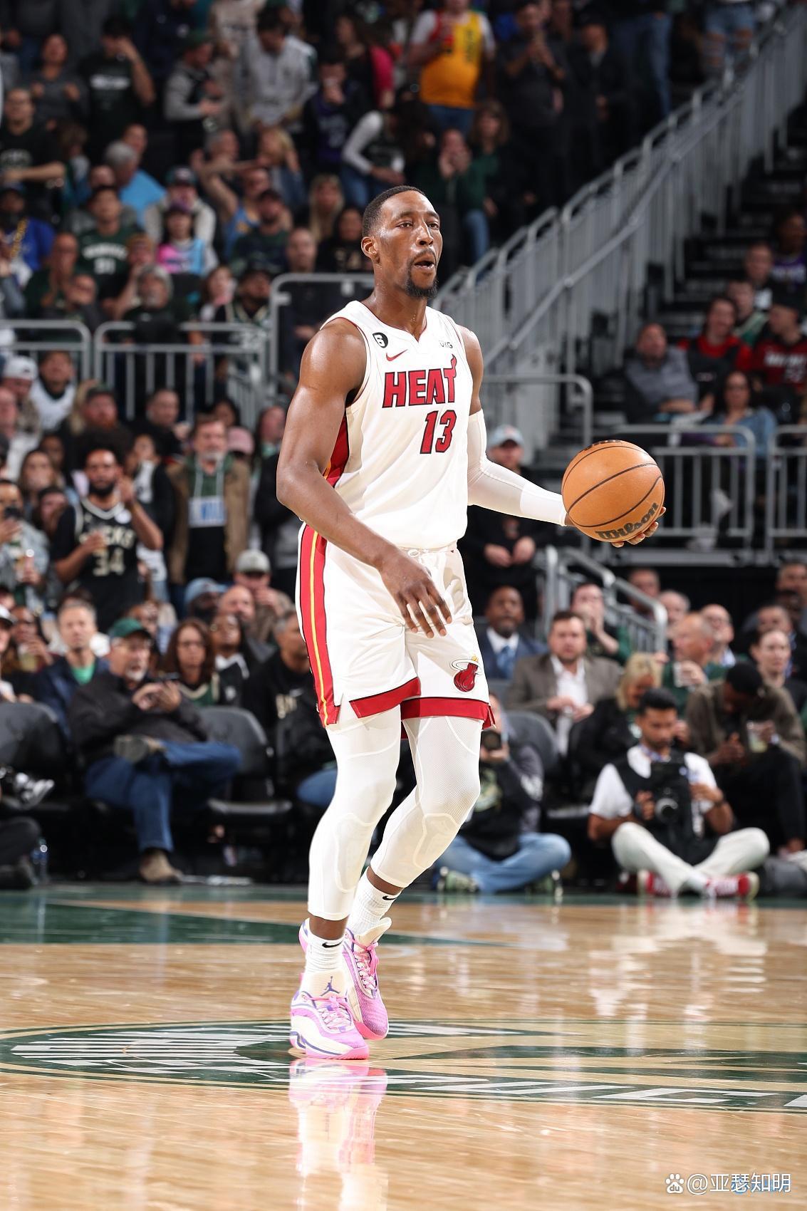 包含热火焕发全明星，活塞沦陷东部的词条