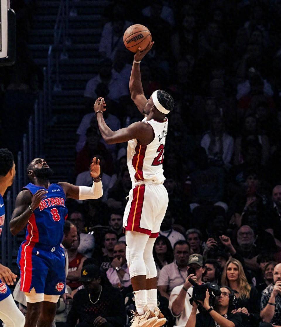 热火击败尼克斯,战胜对手取得连胜 热火击败尼克斯,战胜对手取得连胜