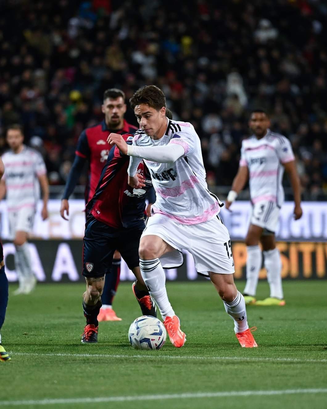 尤文图斯客场客战英格兰豪门曼联 尤文图斯客场客战英格兰豪门曼联