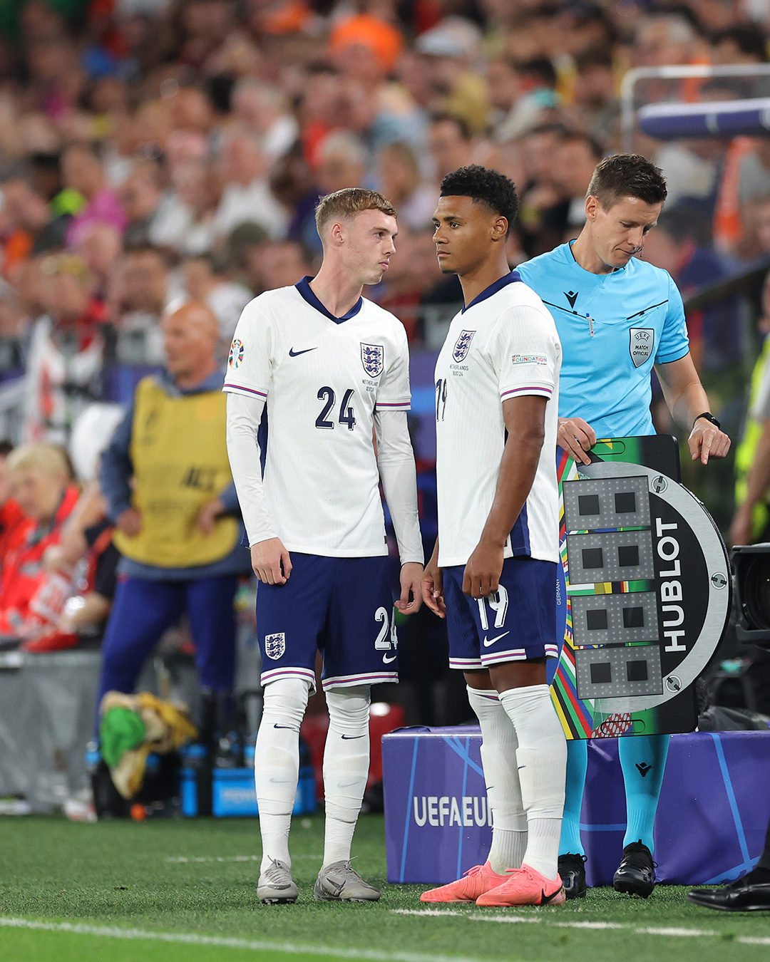 英格兰欧预赛告捷，击败土耳其