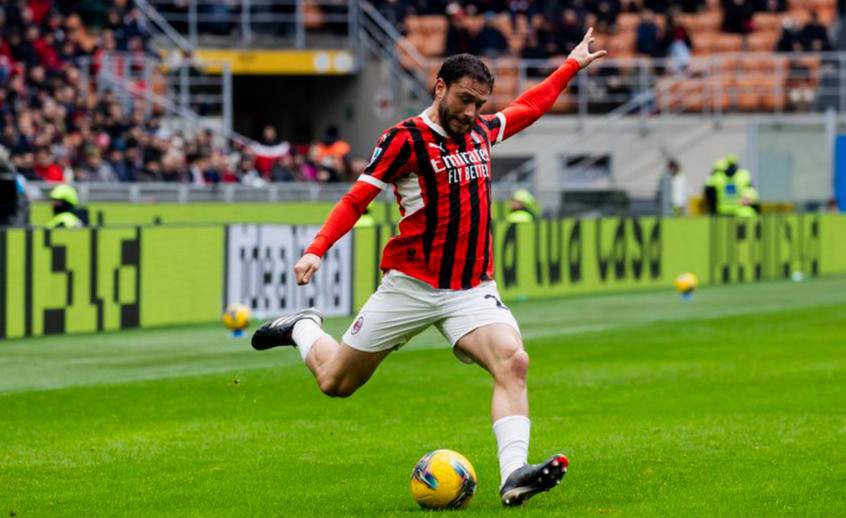 AC米兰老将复出,助球队取得宝贵三分的简单介绍 AC米兰老将复出,助球队取得宝贵三分的简单介绍