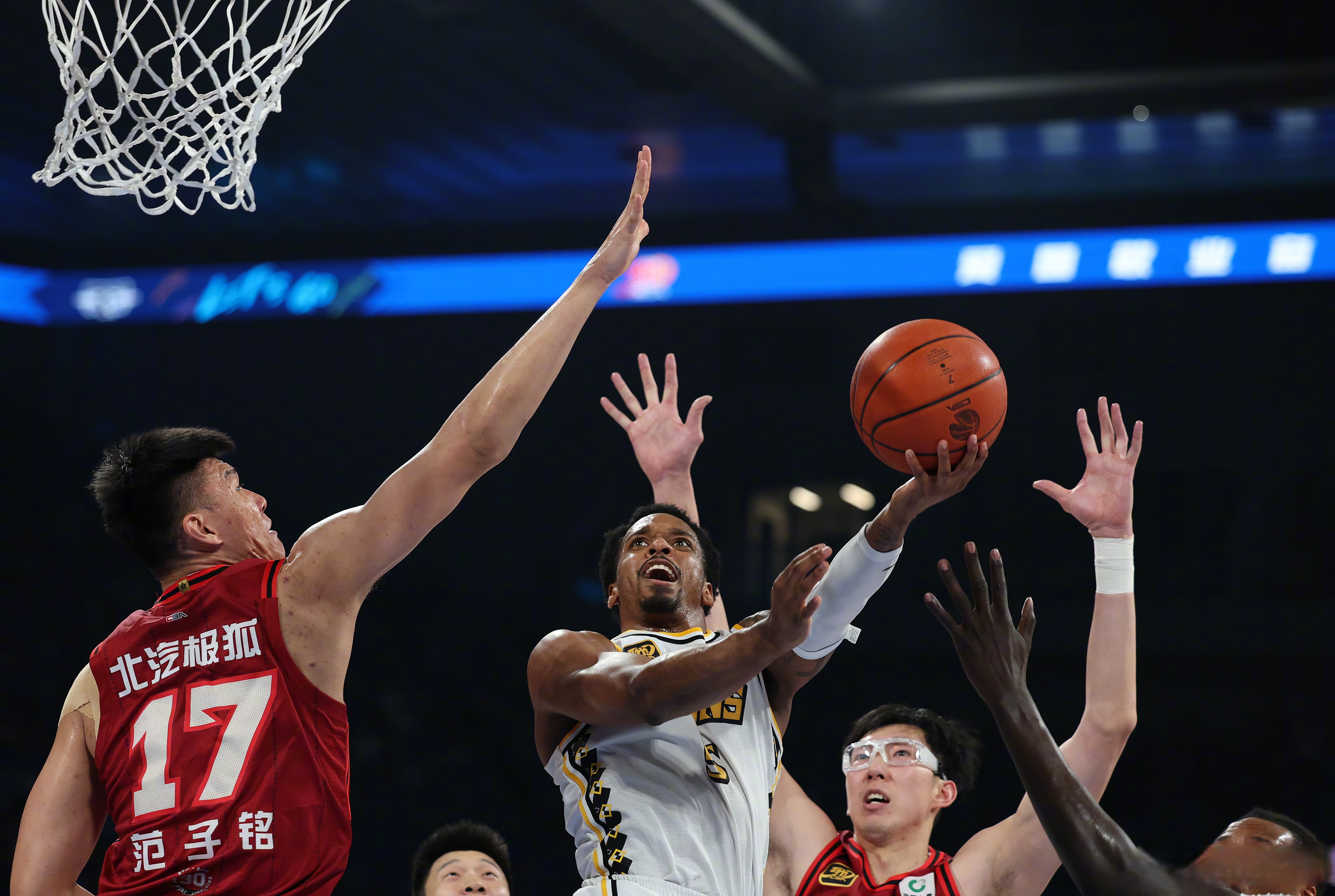 广东队获得东部联赛冠军，期待总决赛