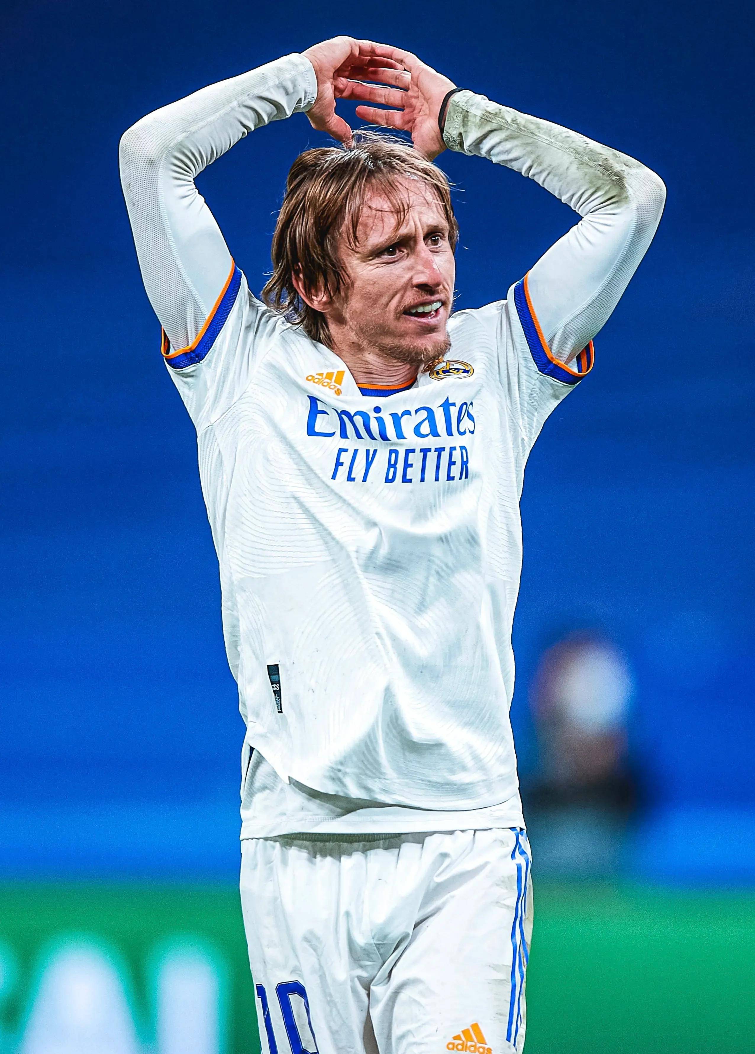 关于皇马连续不胜,卫冕形势岌岌可危的信息 关于皇马连续不胜,卫冕形势岌岌可危的信息