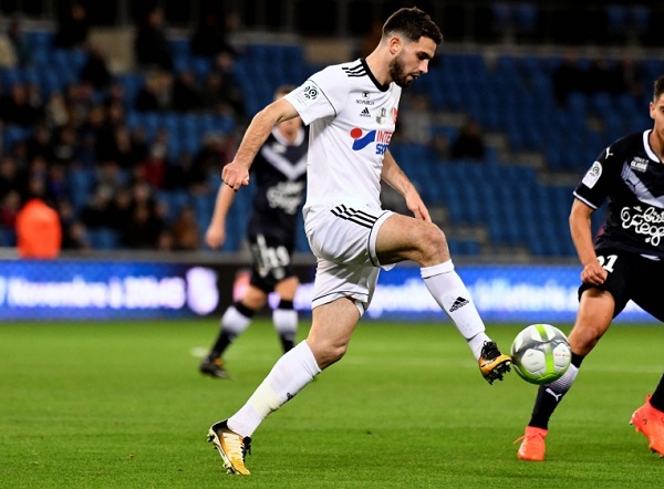 里尔客场击败亚眠，法甲竞争再添看点的简单介绍