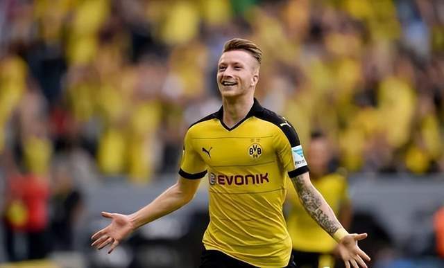 沃尔夫斯堡前锋成为比赛焦点，锋线实力得到提升的简单介绍