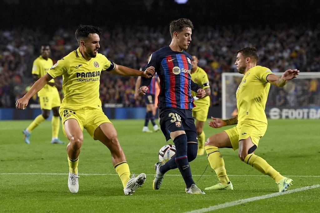 巴塞罗那赢得关键胜利，球队状态回暖