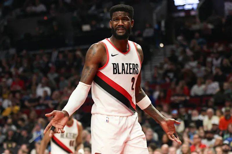 包含太阳击溃公牛！艾顿+遏制对手反扑的词条