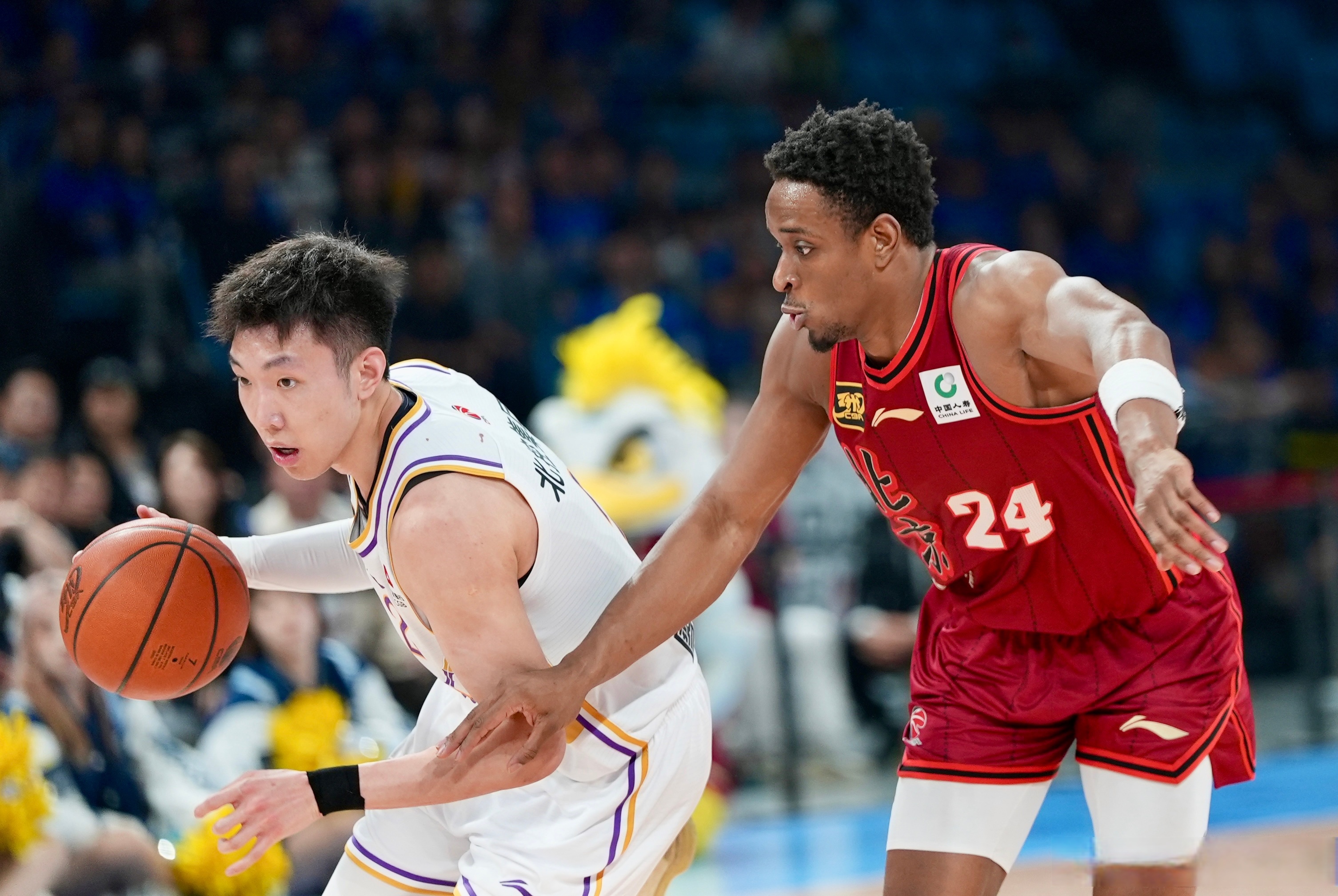 包含CBA季后赛赛程曝光：广厦将在首轮对阵山东，新疆将挑战北京的词条