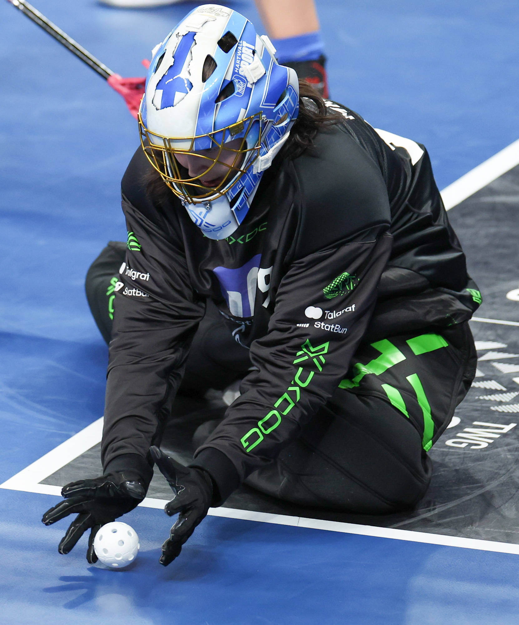 包含芬兰女子足球队展现出色实力的词条